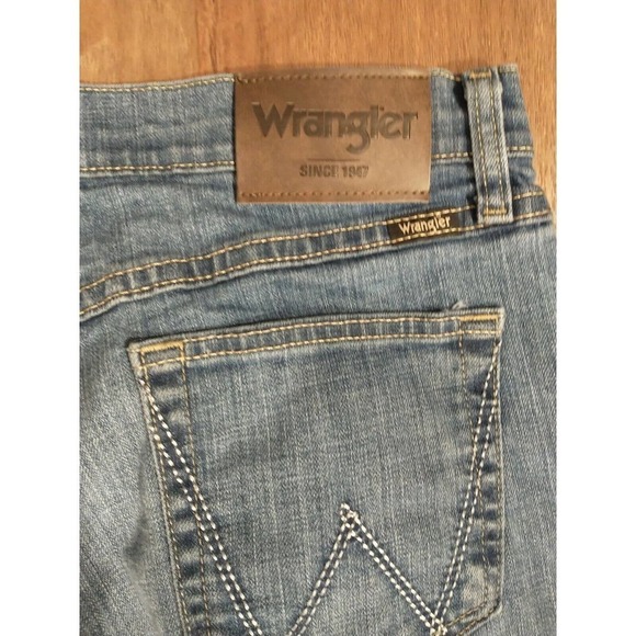 Wrangler Mens 32 x 32 Acid wash destroyed distressed Blue Jeans Straight Fit - Picture 5 of 5